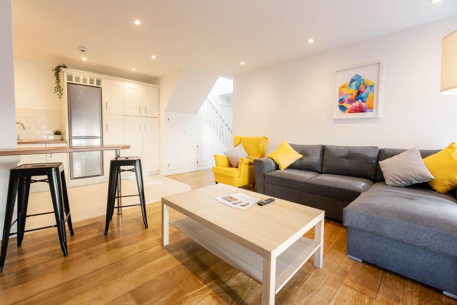 Modern Canal View Home, In City Centre, Sleeps 8 Galway Dış mekan fotoğraf