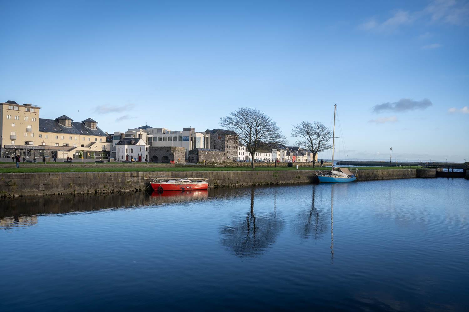 Modern Canal View Home, In City Centre, Sleeps 8 Galway Dış mekan fotoğraf